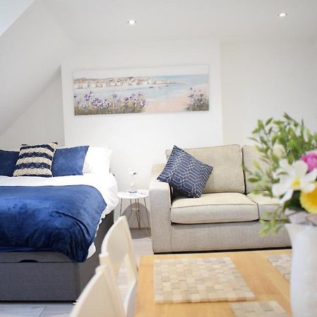 The Bay Beach Apartments Bournemouth Esterno foto
